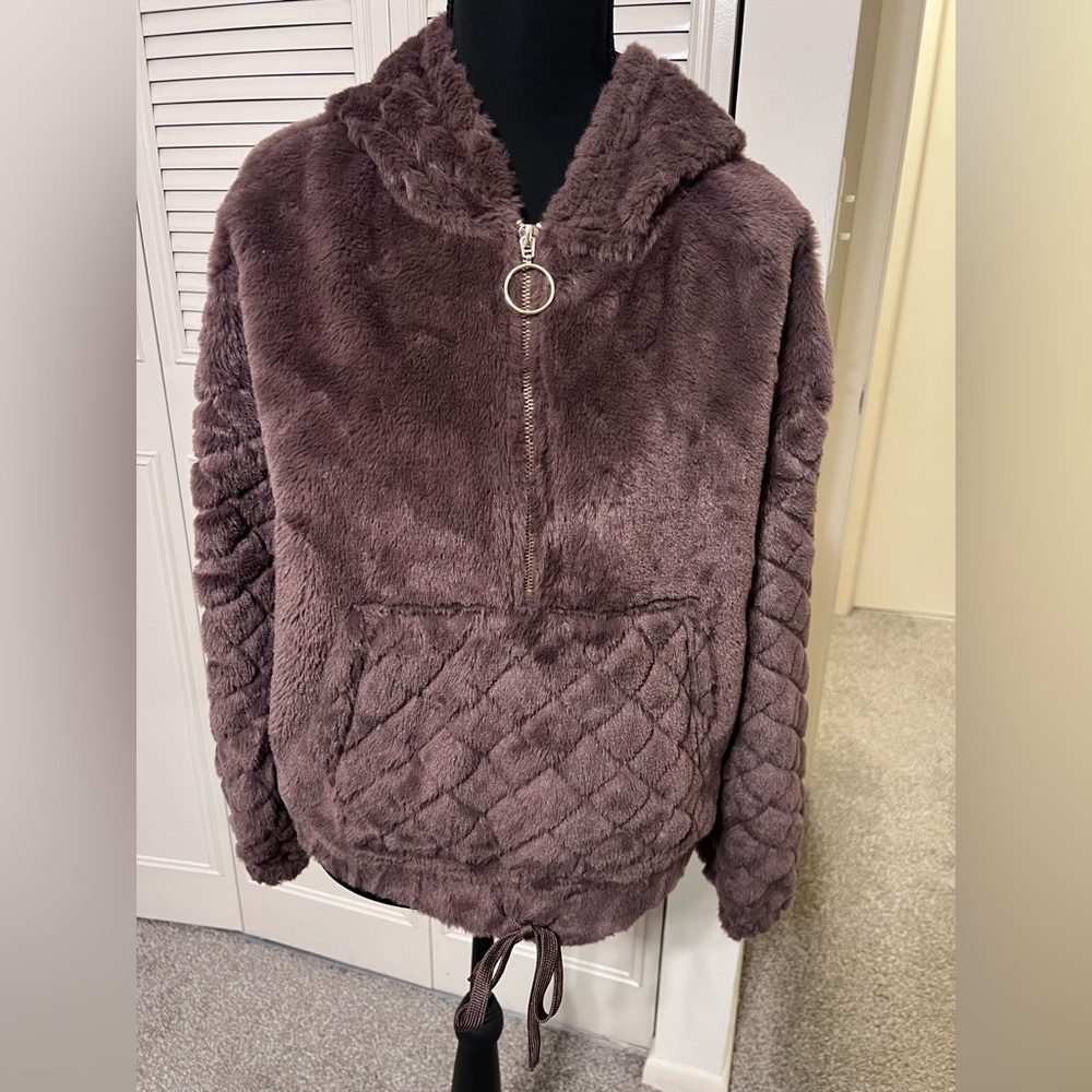 Teddy Plush Quilted Half-Zip Hoodie- Like New!